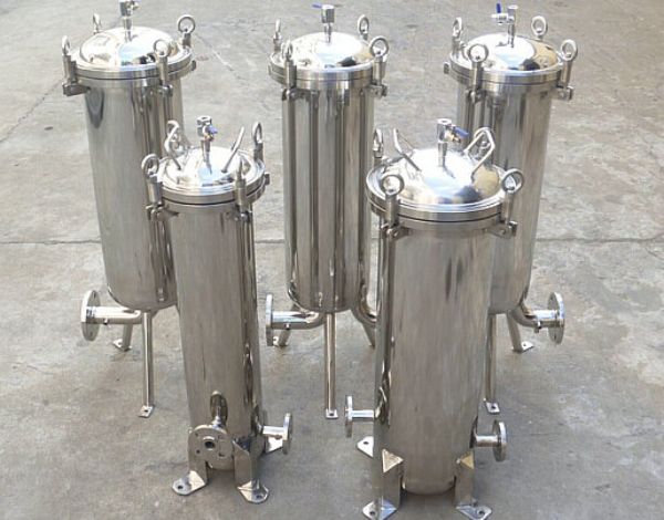不銹鋼袋式過濾器φ550*410*5袋安裝步驟